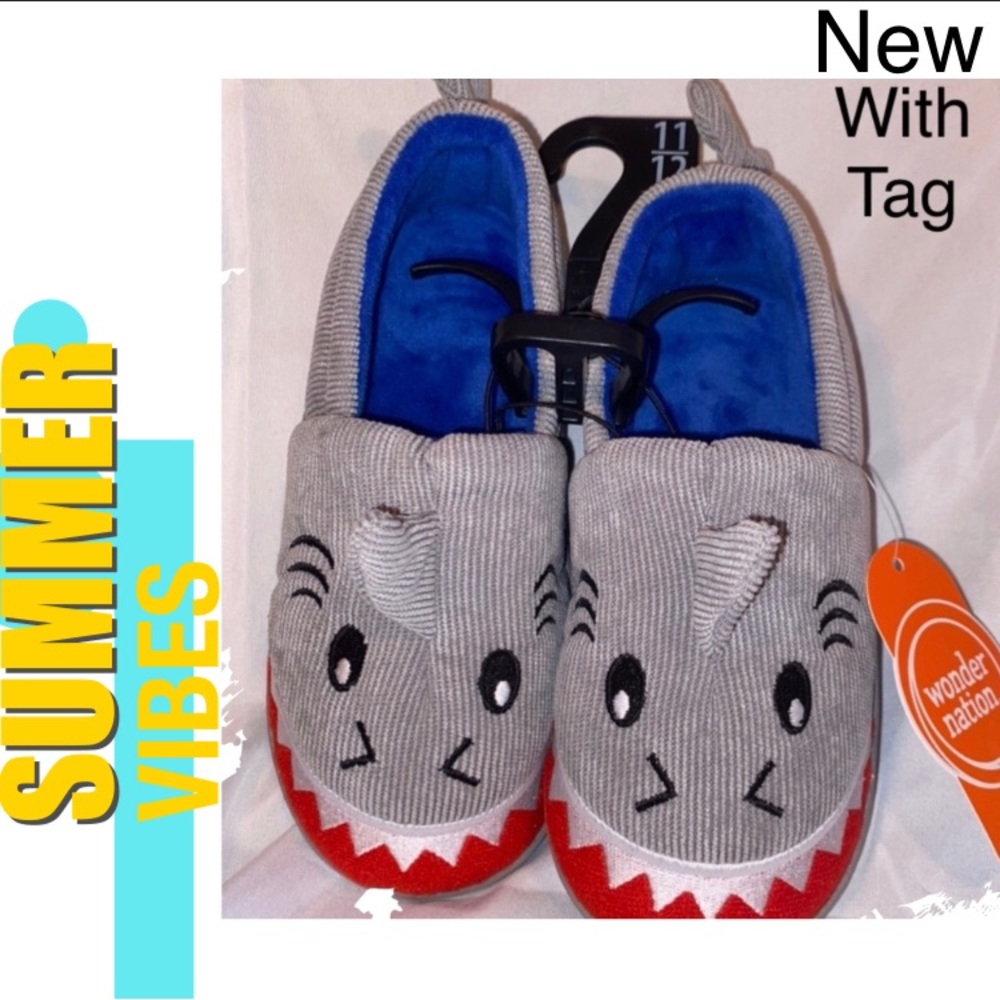 Shark boys slide on shoes,NWT,boys size (11-12), boys shoes,kids moccasins